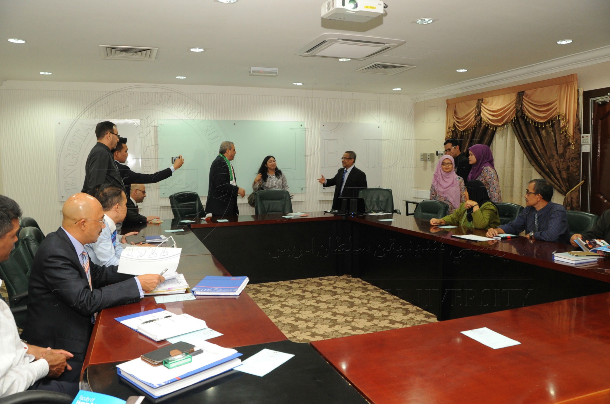 PRO 16 3 PALESTINEHAS 7610